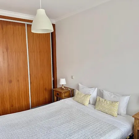 Nazare Beach Apartments Apartmán *